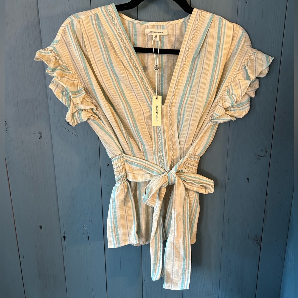 NWT Max Studio Tan and Cream Flutter Sleeve Wrap Blouse | Size XS